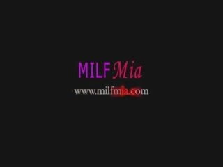 MILF Mia Fucking Cums